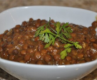 Sabut Masoor ki Masale Wali Dal - साबुत मसूर की मसाले वाली दाल (Spicy Whole Brown Lentils)