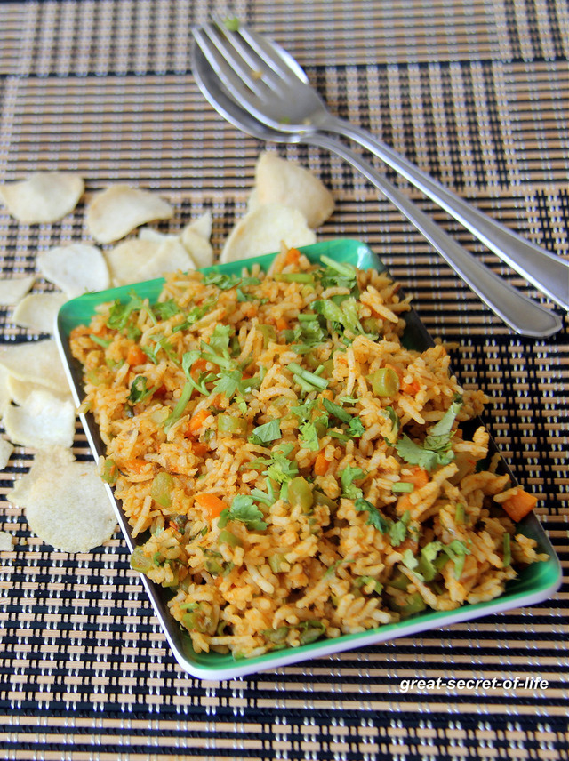 Tawa Vegetable pulav - tawa pulao - Simple and fast lunch box recipe - Simple rice recipe - Simple one pot meal