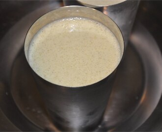 Kaju aur Pista Ki Thandai - काजू और पिस्ता की ठंडाई (Cashew and Pistachio Milk Shake)