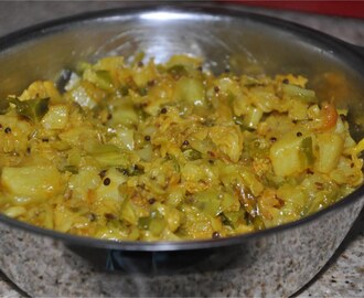 Aloo Patta Gobhi Fry - आलू पत्ता गोभी/बंद गोभी fry (Potato Cabbage Fry)