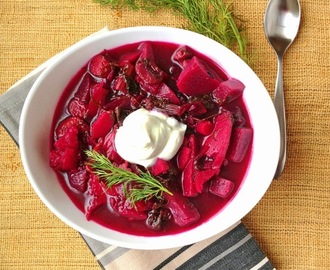 Vegetarian Borscht with Kale: a comforting soup recipe for the DailyBuzz Moms 9×9