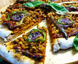 Pizza "Soja Lovers" estilo Chicago: Vegana con sabor a carne