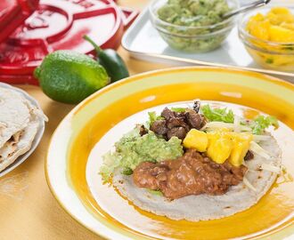 Mexican eat med Refried Beans & Hembakade Tortillabröd
