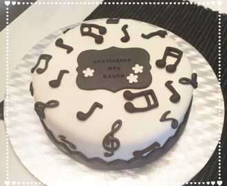 Birthday Music Cake