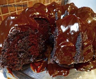 Νηστίσιμο σοκολατένιο σιροπιαστό  κέικ με επικάλυψη μερέντας απο τη Σοφη Τσιώπου!