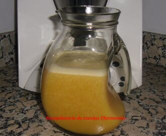Zumo de naranja, pomelo y piña en thermomix