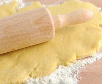 Pasta frolla veloce: come prepararla friabile con pochi e semplici passaggi