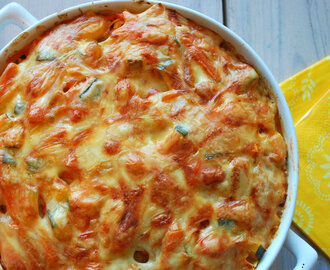 Digg lasagne med feta og grønnsaker