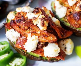 Mexican Stuffed Avocado | Shredded Chicken and Cheese!