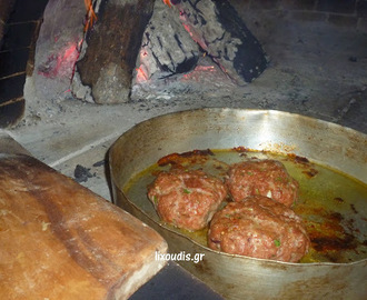 lixoudis.gr// Μπιφτέκια  φούρνου αφρατα με πατατες