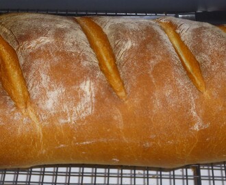 Easy White Bloomer Bread Recipe