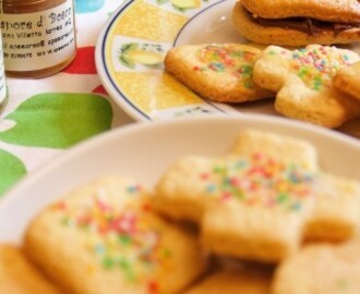 Biscottini con Farina di Farro al Profumo di Limone per Colazioni Sane e Colorate – VIDEO e FOTO