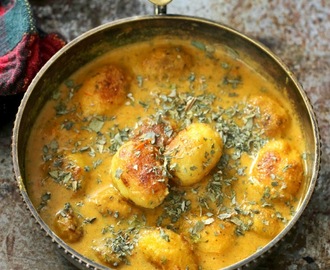 Punjabi Dum Aloo: Baby Potatoes In Rich Tomato Gravy
