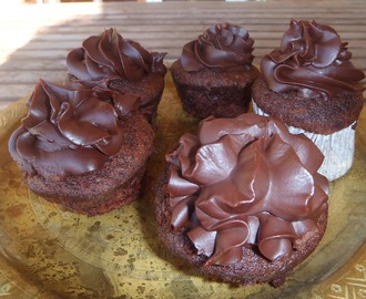 Madalenes de xocolata amb cobertura de xocolata i Cointreau