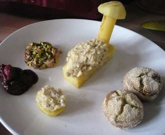 Assiette de bouchées fines: pdt à la purée foie gras&truffe – foie gras pistache et chutney de fraise – champignon farci au wasabi