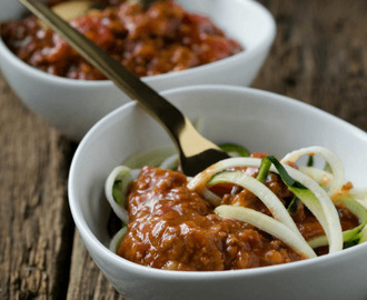 Zoodles Liebe entflammt – Zucchini Nudeln mit Bolognese Sauce