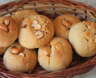 Eggless Cashew Cookies Recipe / Cashew Butter Cookies Recipe