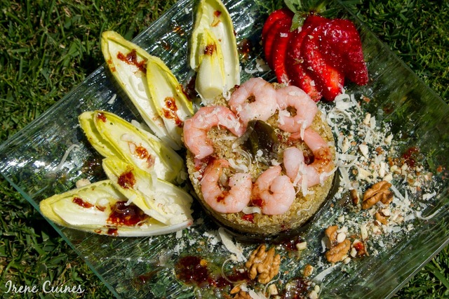 Amanida de Quinoa amb fruits secs i wakame