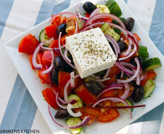 Bakte limabønner og klassisk gresk salat