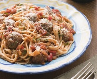 Spaguetti con albóndigas