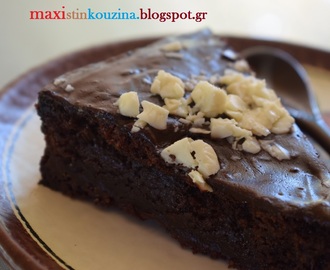 Τούρτα Brownie Αμυγδάλου με Γλάσσο Σοκολάτας