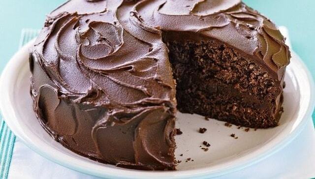 Κέικ σοκολάτας ινδοκάρυδου με γέμιση και επικάλυψη σοκολατένιας βουτυρόκρεμας, από το sintayes.gr!