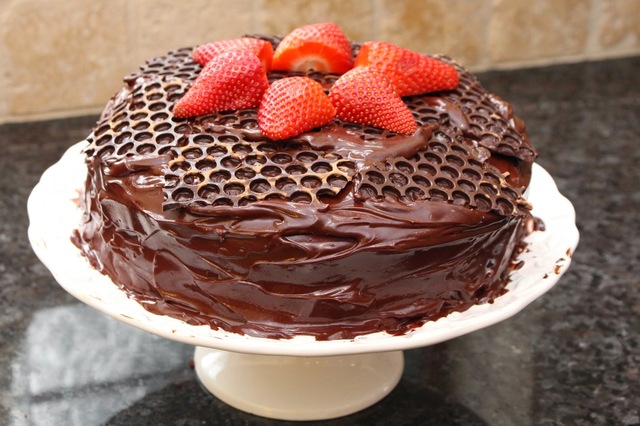 Dobbel sjokoladekake med sjokoladekrem
