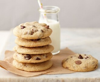 Πανεύκολα cookies με σταγόνες σοκολάτας