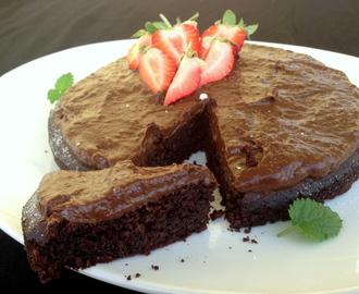 Saftig sjokoladekake - sukkerfri, glutenfri, melkefri