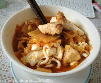 Oppskrift :: Kimchi Jjigae - Koreansk ribbegryte med kimchi