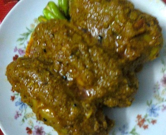 Stuffed Parwal (Pointed Gourd) In Gravy/Potoler Dorma (Dolma)