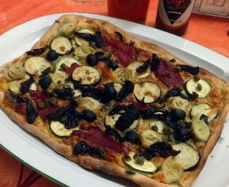 Pizza vegetal con queso crema vegano