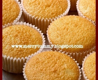 Eggless Vanilla Cupcake With Butter Cream Icing
