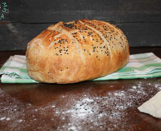 Chleb orkiszowy pieczony w garnku