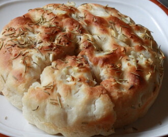 Focaccia Bread With Rosemary and Garlic | Italian Bread