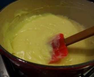 Creme de leite condensado (creme Belga) para rechear bolos e fazer sobremesas