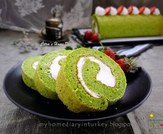 Spinach Roll Cake with Cream Cheese filling / Bolu gulung Bayam dengan cream cheese filling