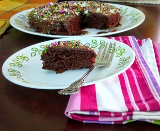 Eggless Chocolate Cake with Fudge Icing Recipe ~ Step by Step Eggless Chocolate Cake