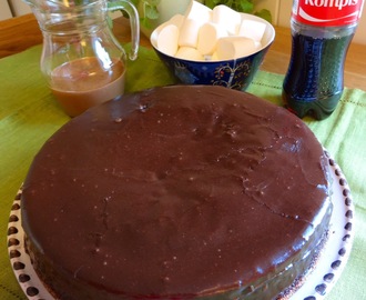 Sjokoladekake med coca cola og marsmallows !