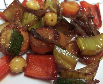 Verdures al wook amb avellanes torrades