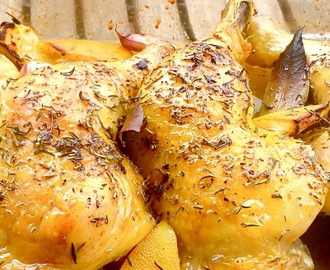 Pollo al limón con ajo y hierbas aromáticas