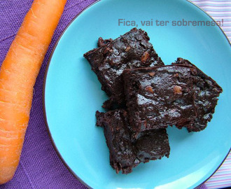 Brownie integral de chocolate e cenoura