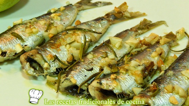 Receta fácil de sardinas al horno con ajo y romero