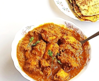 Chicken almond korma recipe – Chicken cooked in a spicy almond, tomatoes and coconut gravy