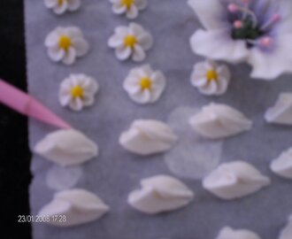 Flores com glacê real(cantinhodaGracy.blogspot.com)