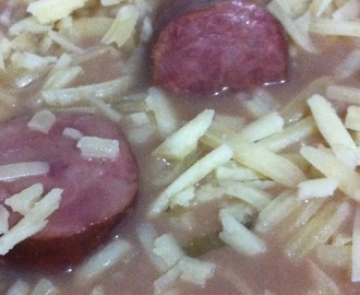 Sopa de Feijão com Macarrão e Linguiça