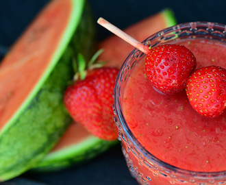 Aardbei watermeloen smoothie
