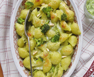 Conchiglie Gratinate con Crema di Broccoli e Salsa al Parmigiano Reggiano. Delizie "con quel che c'è".