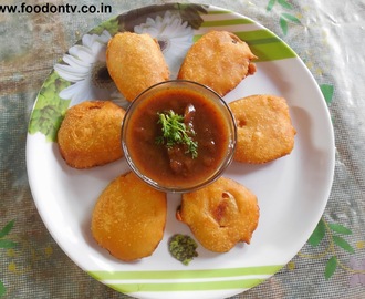 Crispy Potato Fritters Recipe-Aloo Puri or Bateta Na Bhajiya-Indian Snack Recipe