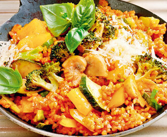 Bild: Bulgur-Gemüse-Pfanne mit Parmesan Rezept | Küchengötter